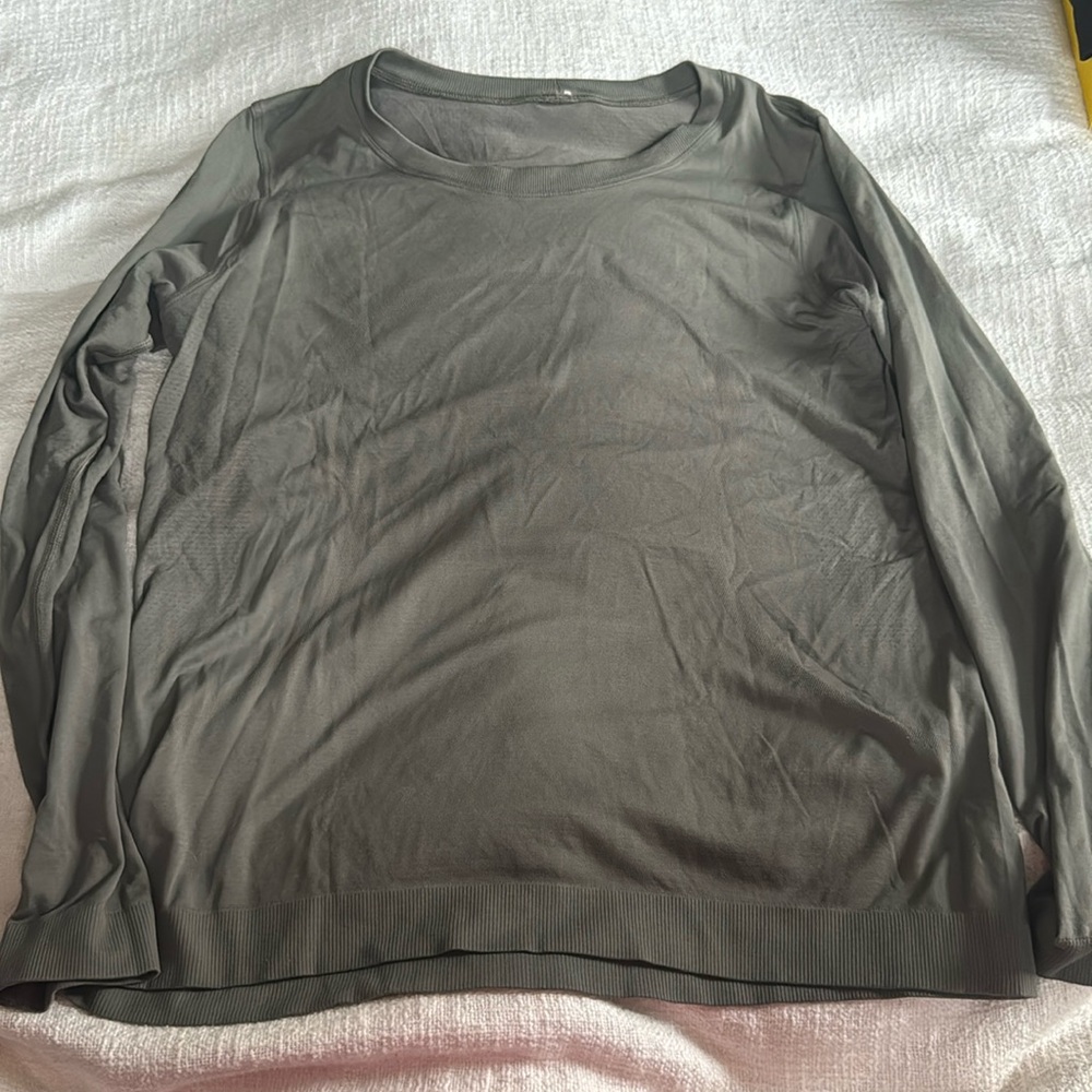 Lululemon Swiftly Long Sleeve * relaxed size 8